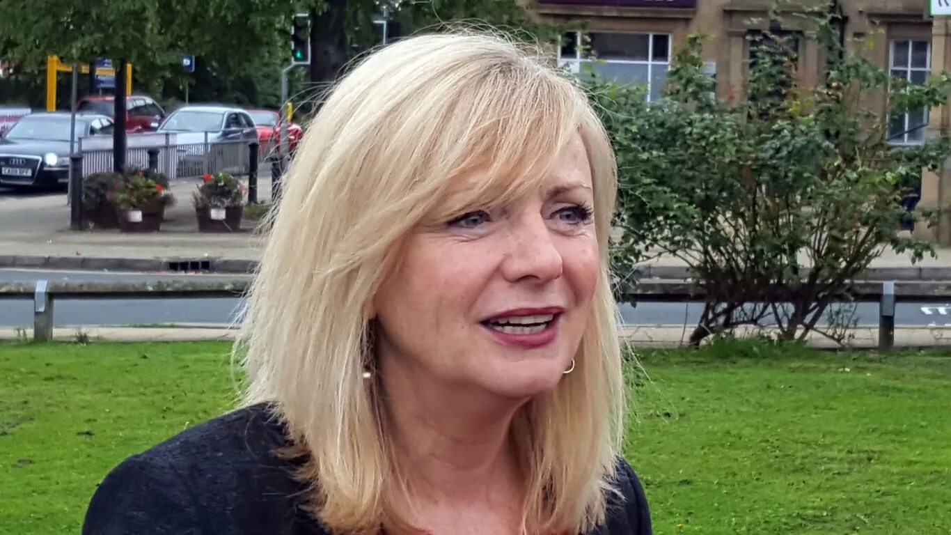 British women are. Tracy Brabin. Британские женщины политики. Женщины в политике. Британия женщина политик.