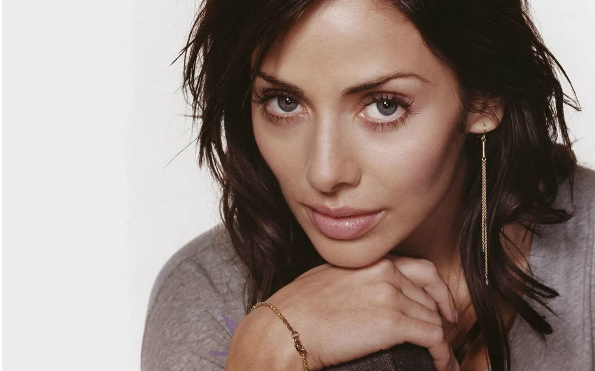 Натали имбрулья. Натали имбрулья джонни инглиш. Natalie imbruglia песни. Natalie imbruglia песни. Натали имбрулья в молодости.