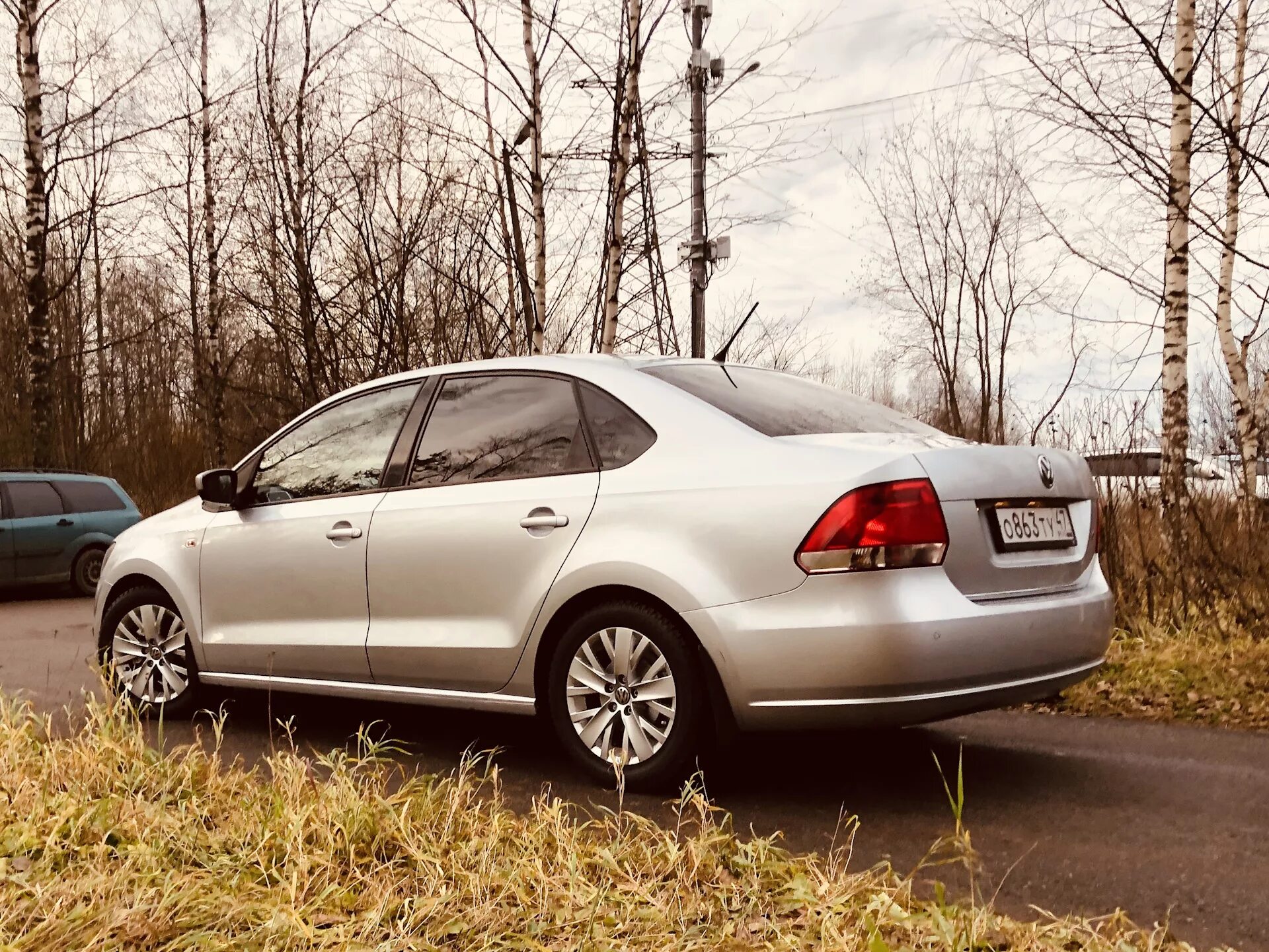 Фольксваген поло r15. Поло седан r15. Диски Polo sedan r15. Фольксваген поло 15.