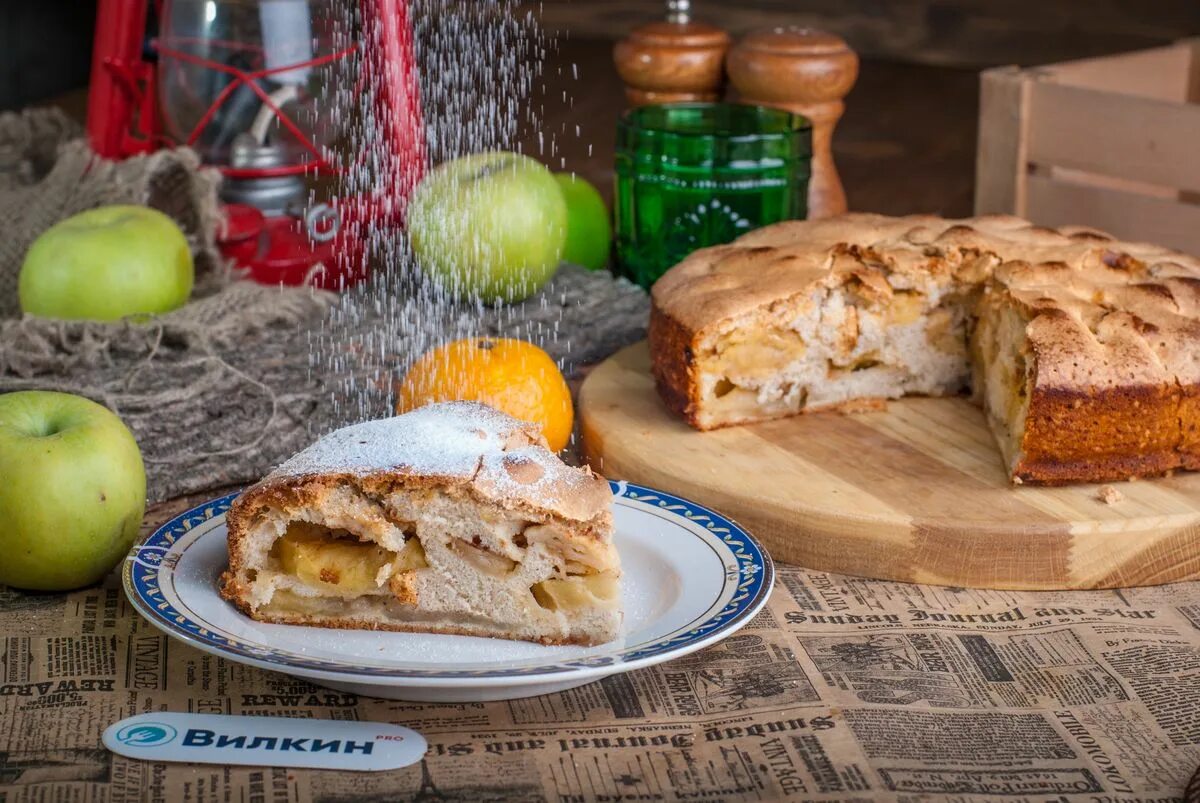 Как приготовить шарлотку для диабетиков. Шарлотка без сахара. Яблочный пирог. Шарлотка диабетическая. Пирог с яблоками на кефире.