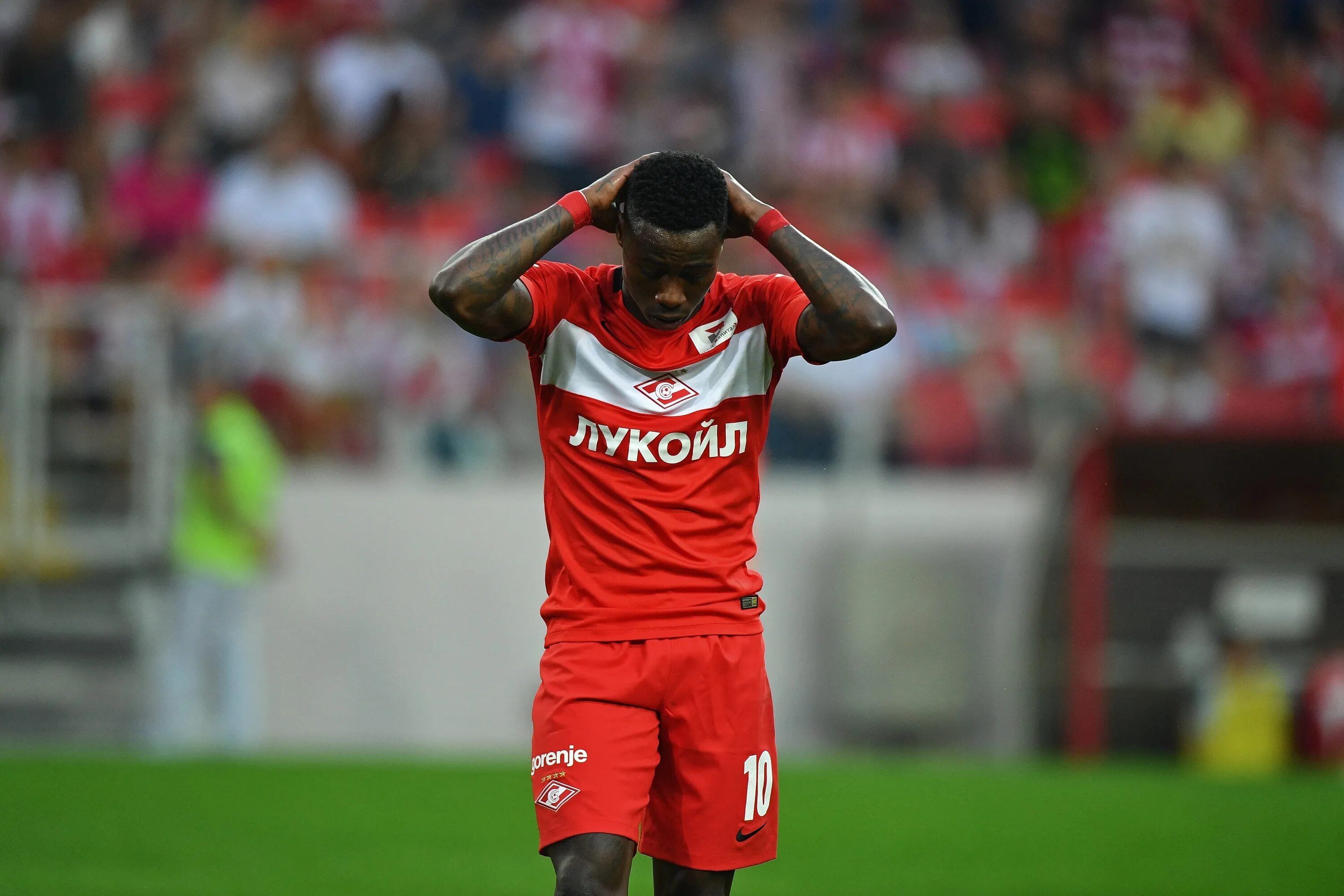 Квинси промес 2022. Квинси промес 2023. Квинси промес футболист. Почему не играл квинси промес. Квинси промес мем.