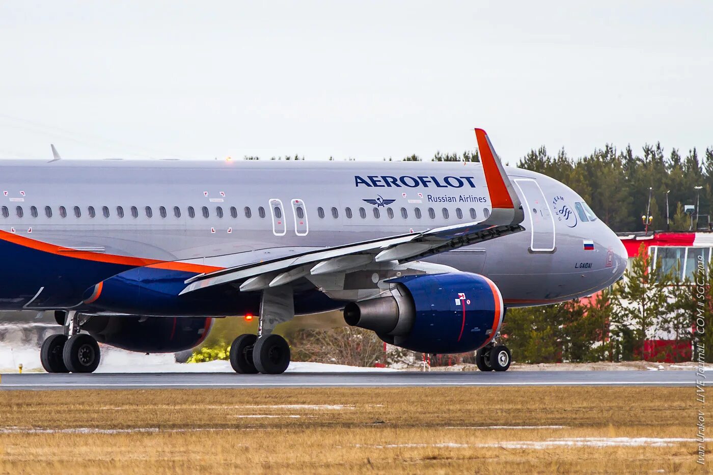 Su aeroflot. Airbus a320 Аэрофлот. А320 ЮТЭЙР. А320 самолет Аэрофлот. Airbus a320 Sharklets Аэрофлот.