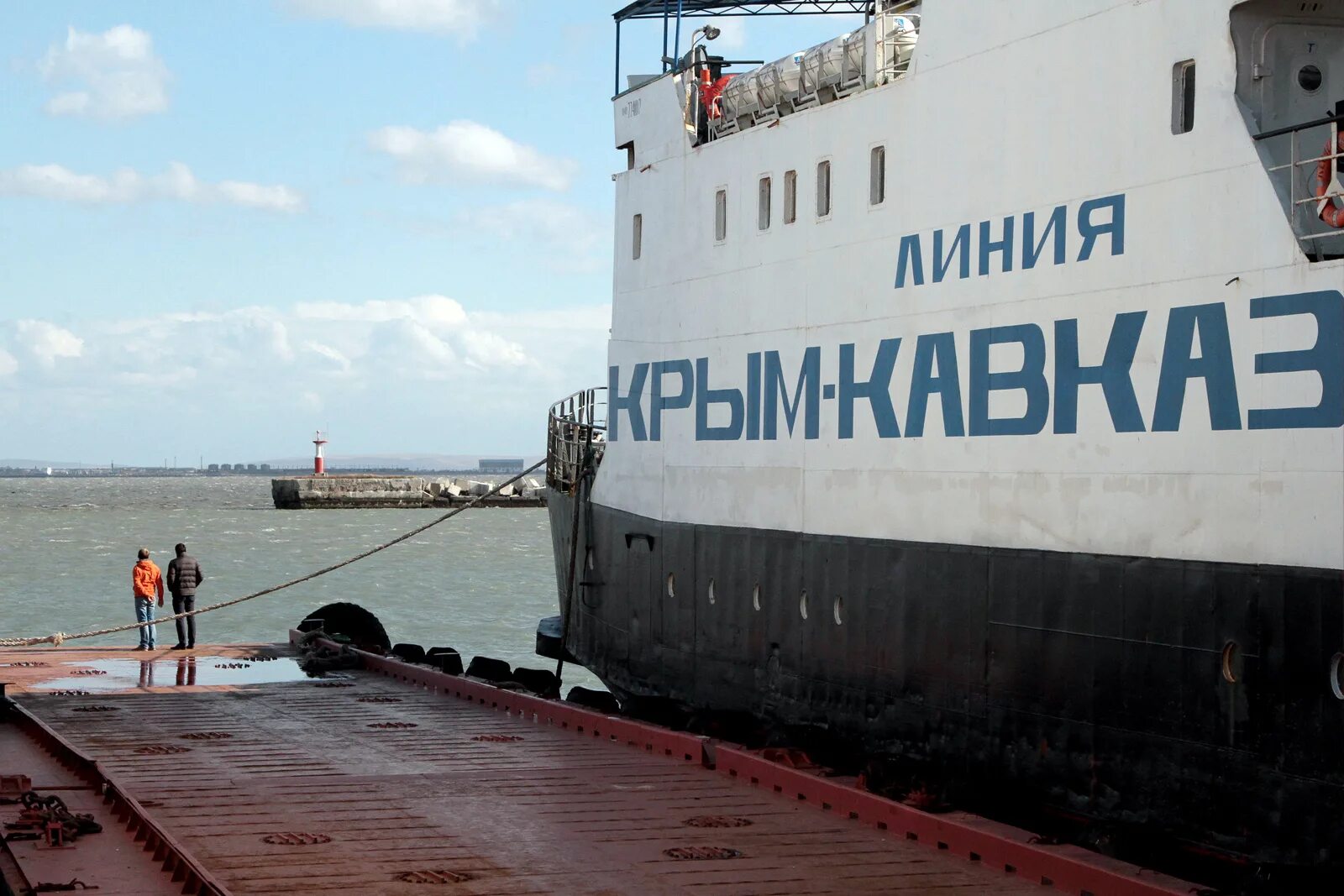 Паром Керчь. Паромные переправы на черном море. Порт Кавказ. Движение паромов на Керченской переправе.