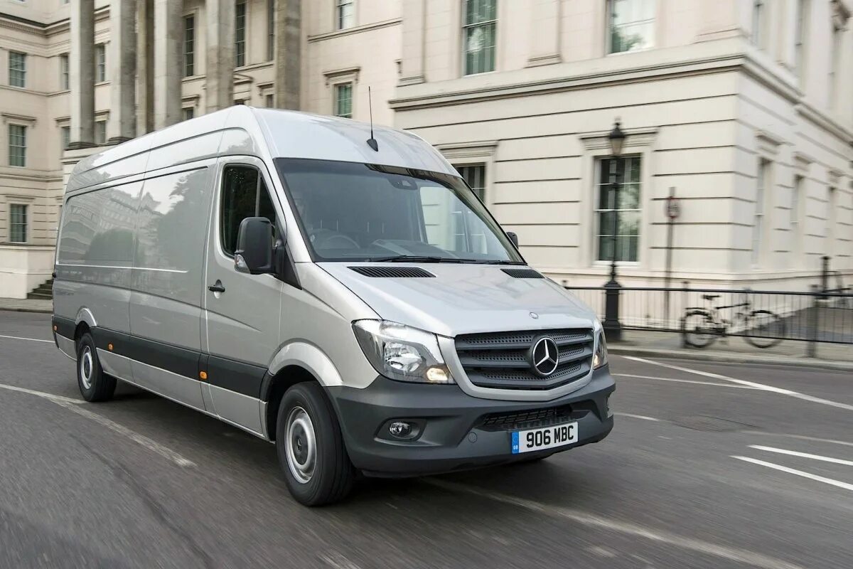 Мерседес Бенц Спринтер. Mercedes-Benz Sprinter 906. Mercedes Benz Sprinter грузовой. Мерседес Бенц Спринтер грузовой фургон.