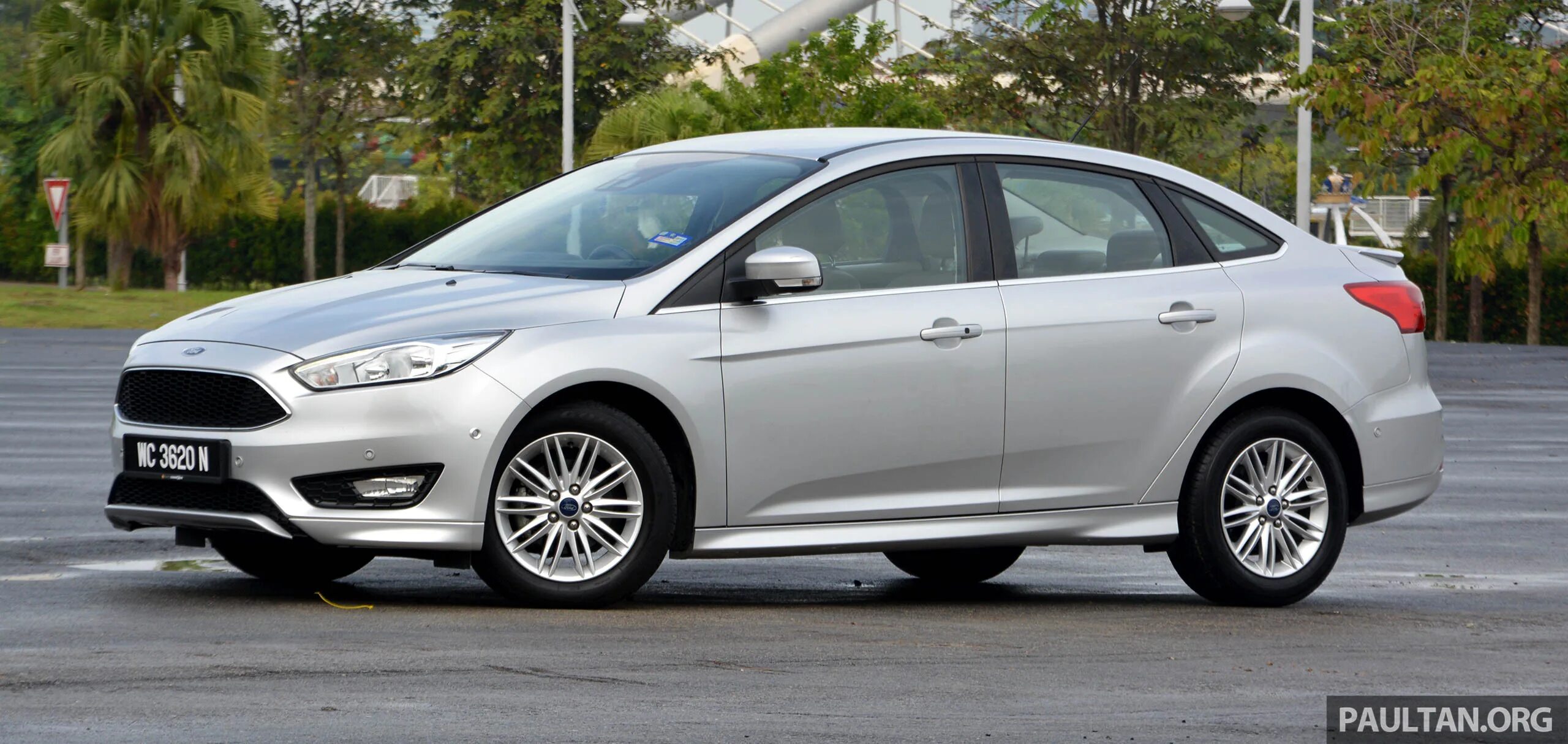 Ford fiesta хэтчбек 2021. Фокус хэтчбек титаниум. Форд фокус универсал 2021. Форд фокус 2015 года седан. Форд фокус титаниум.