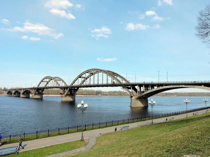 Рыбинск вид с волги. Рыбинск достопримечательности памятники. Река волга рыбинск. Рыбинск регион. Город рыбинск достопримечательности.