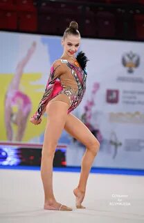 Лала лет