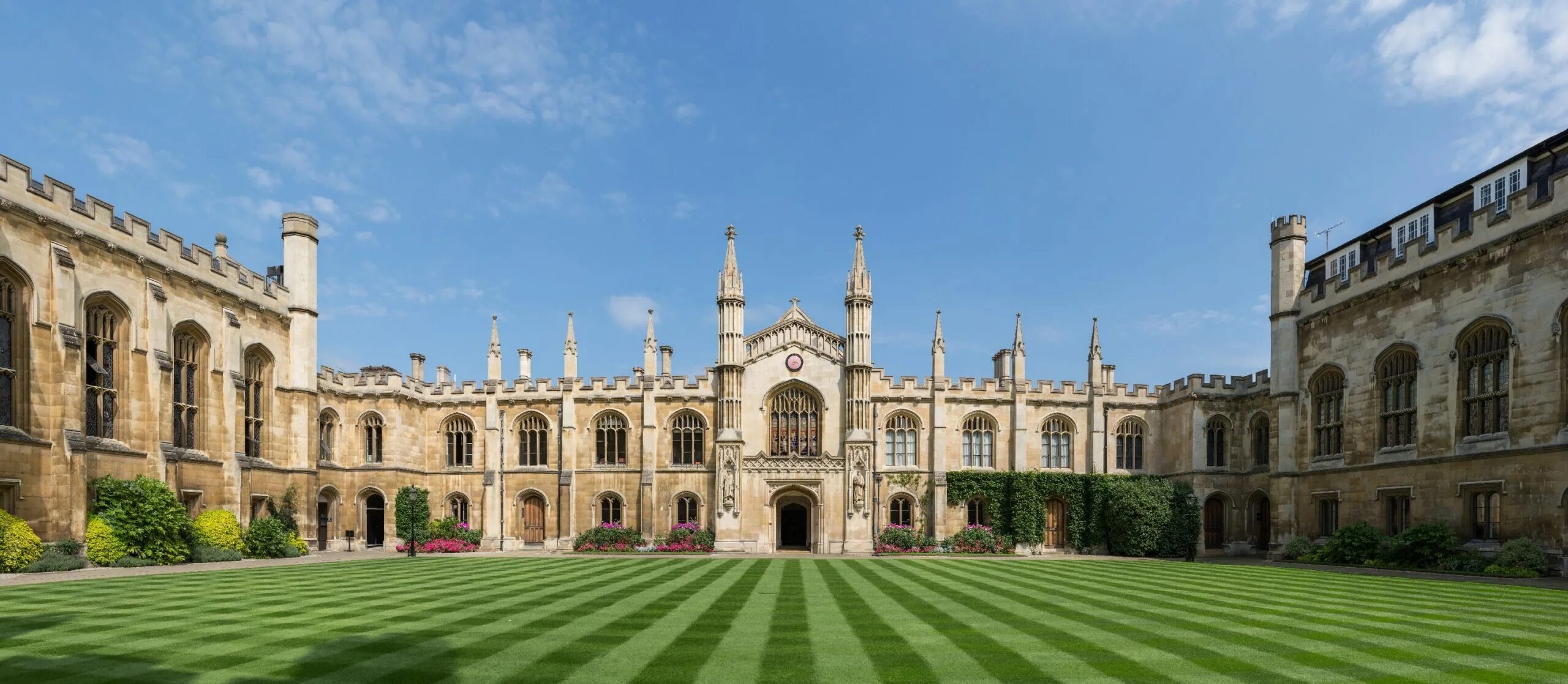 Самый лучший университет в мире. Кембриджский университет. Кембриджский университет в Англии. Кембриджский университет Кембридж. Университет в Кембридже 1209.