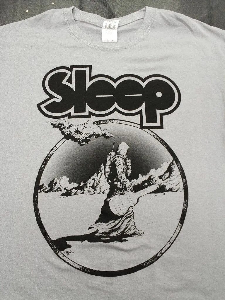 The sleep shirt is yellow. Sleep shirt. Sleep shirt перевод. Let me sleep футболка. Sleep shirt.