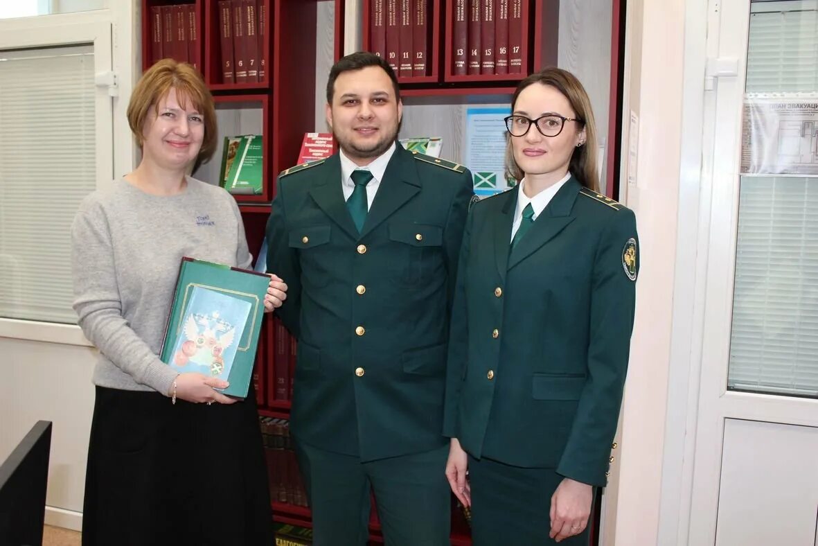 Взаимодействия таможенных органов с бизнес-сообществом. Таможенная служба советы. Программа развития таможни. Хартия добросовестных участников вэд. Общественный совет логотип.