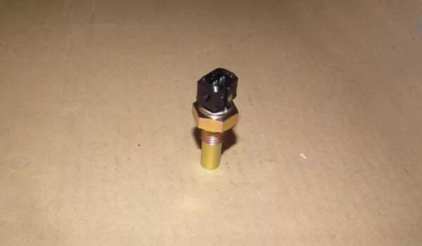 Датчик распредвала чери тигго 2. Датчики чери тигго фл. Chery tiggo датчик распредвала. Chery tiggo датчик коленвала. Датчик положения распредвала чери тигго 1.