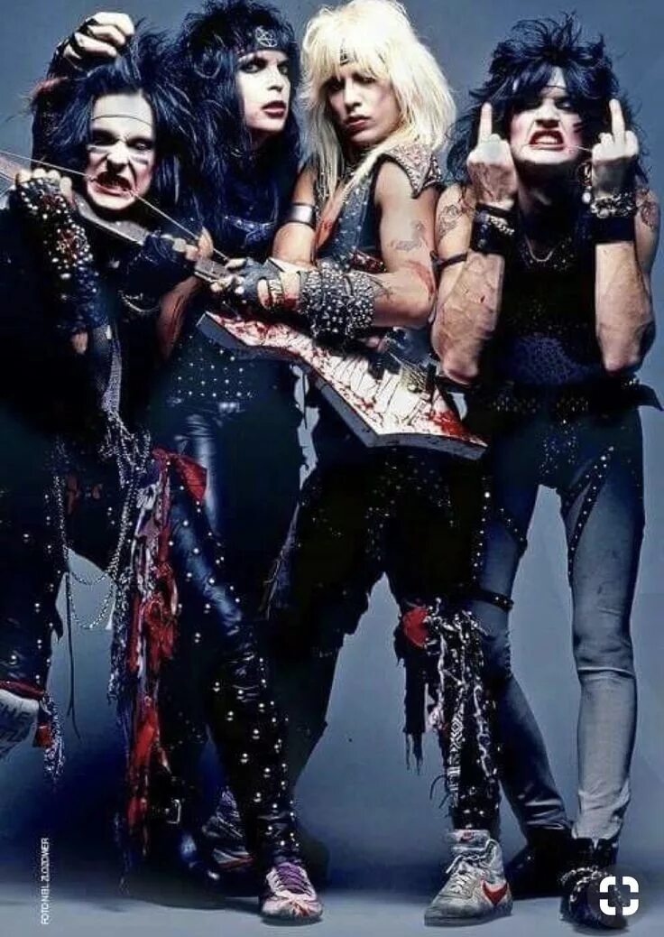 Motley Crue. Группа Mötley Crüe. Мотли Крю молодые. Группа Mötley Crüe молодые. Слушать клипы рок