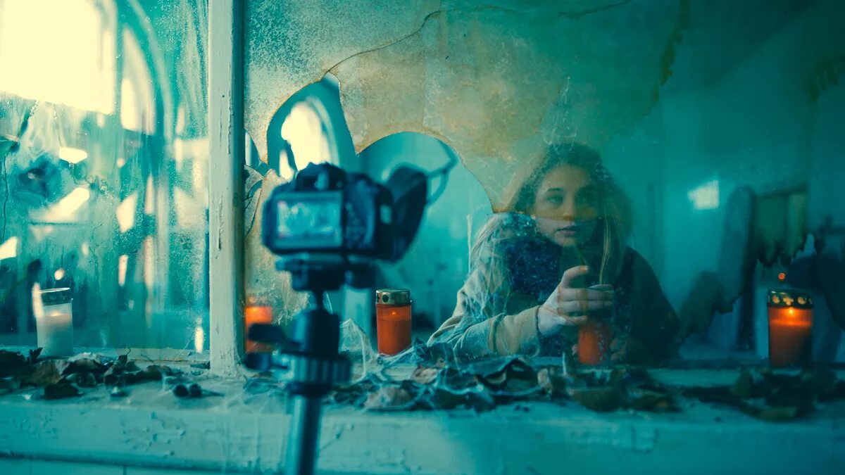 Обитель страха фильм 2018 постер. Обитель 2018. Аниара фильм 2018. Фильм ужасов 2019. Обитель тьмы.