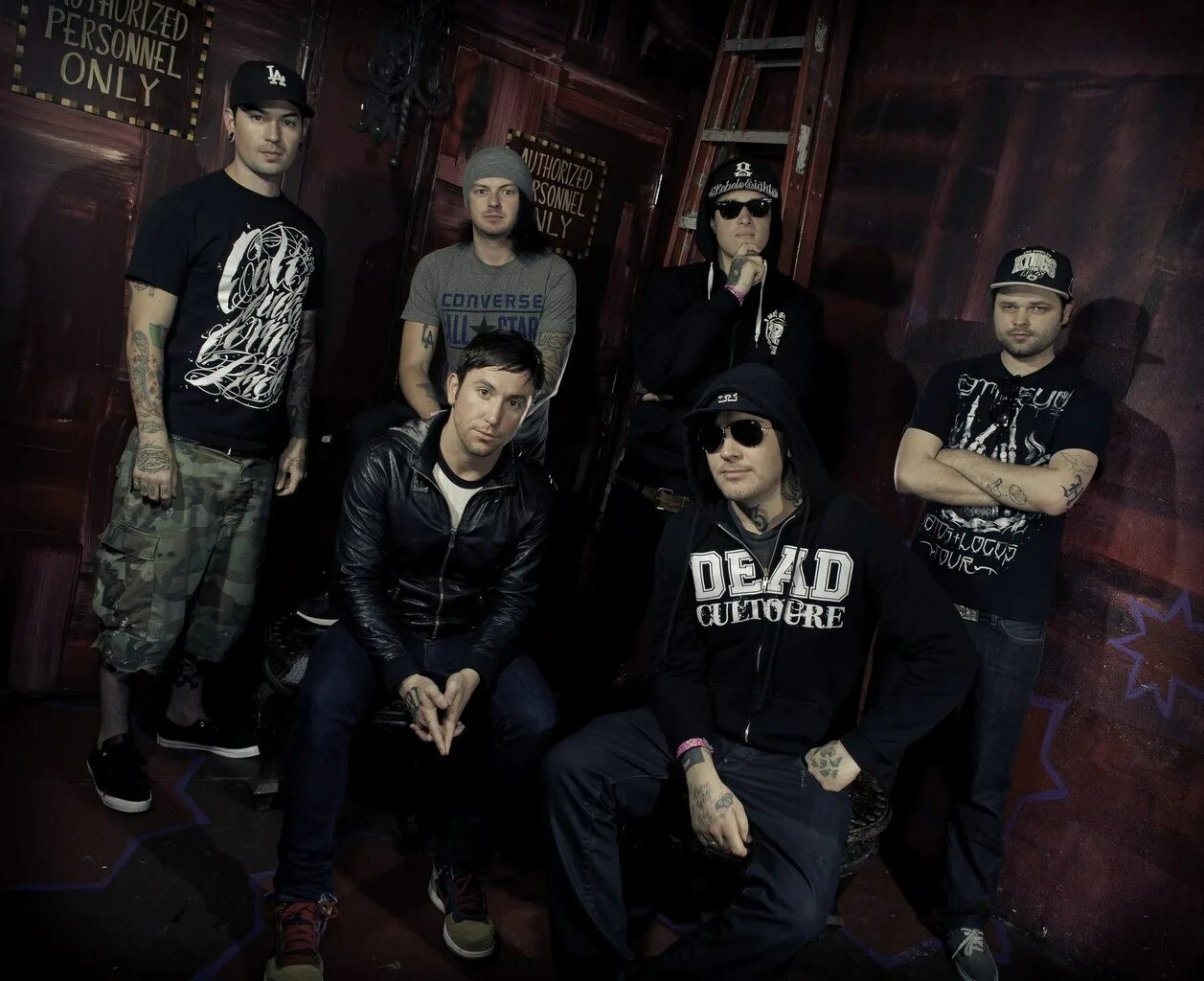 They fine. Группа Hollywood Undead. Холливуд индеад группа. Группа Голливуд андед без масок. Hollywood Undead фото.