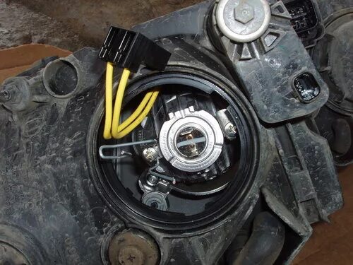 Крепеж лампы ближнего света ssangyong. Лампа ближнего света ssangyong kyron. Крепеж лампы ближнего света ssangyong. Крепеж лампы ближнего света ssangyong. Ssangyong kyron 2012 лампы ближнего света.