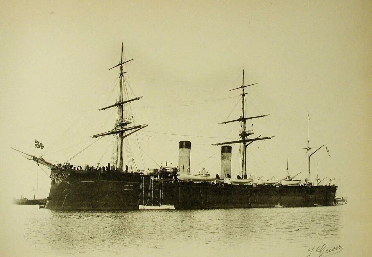 Броненосный крейсер рюрик 1892 чертежи. Рюрик— броненосный крейсер российского императорского флота. Крейсер рюрик 1904. Броненосный крейсер рюрик 1892 модель. Рюрик крейсер 1892.