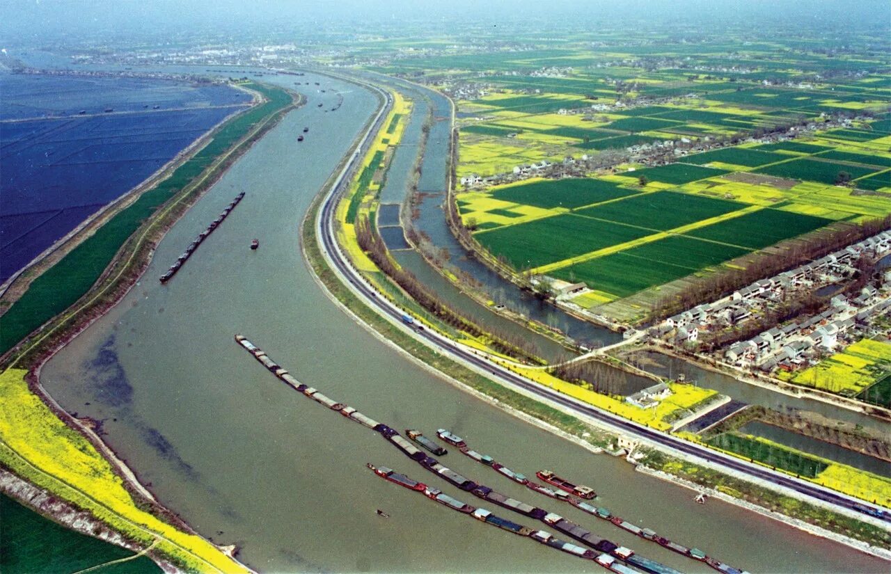 Китай между какими реками. Великий канал Пекин-Ханчжоу. Великий канал между Янцзы и Хуанхэ. Вели́кий кана́л— судоходный канал в Китае,. Великий канал в Китае между Хуанхэ и Янцзы.
