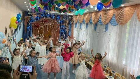 Подготовка к утреннику в детском саду