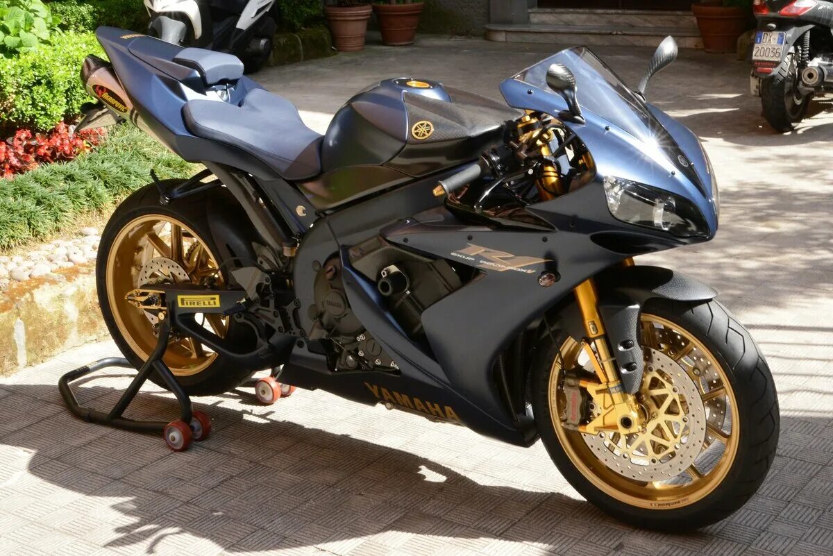 Yamaha r1 2006. Yamaha YZF-r1 2006. Yamaha r1 2008. Yamaha YZF r1 2006 черный. Мотоцикл yamaha r1