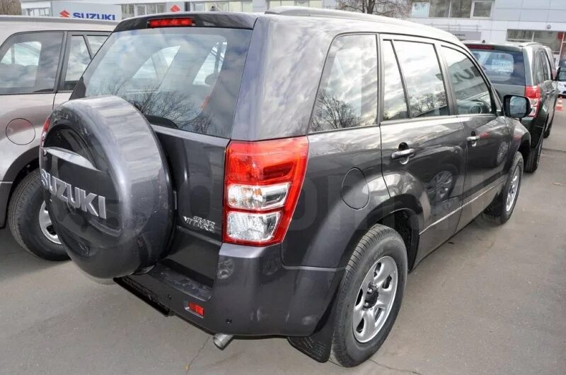 Suzuki grand vitara на авито. Сузуки Гранд Витара 5 дверная. Гранд Витара 2006г. Suzuki Grand Vitara 2008 без запаски. Сузуки Гранд Витара к975ух22.