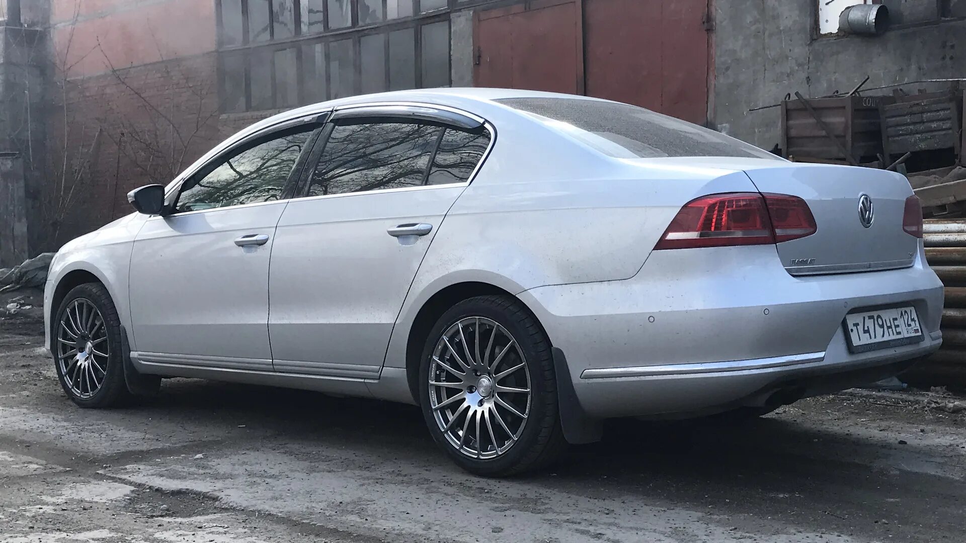 Диски r18 vw passat b7. Диски vw passat b7. Passat b7 r19. Passat b7 r17. Interlagos passat b7.