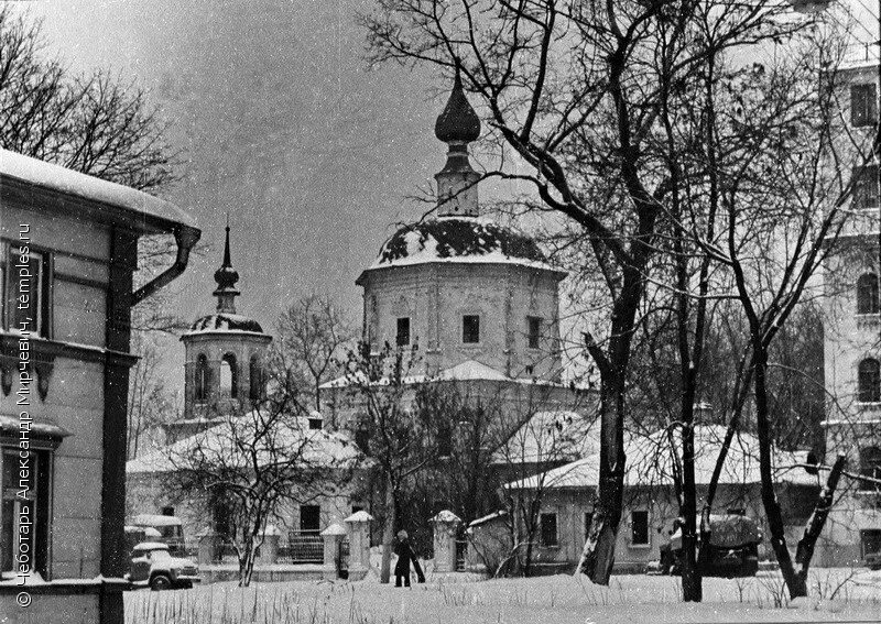 Старая москва слобода. Церковь Живоначальной Троицы. Троицкий переулок.. Подворие Троице-Гергиевой ЛАВРЫТРОИЦКОЕ подворье в Москве. Троицкая Церковь в Троицкой Слободе. Храм Живоначальной Троицы в Голенищево.