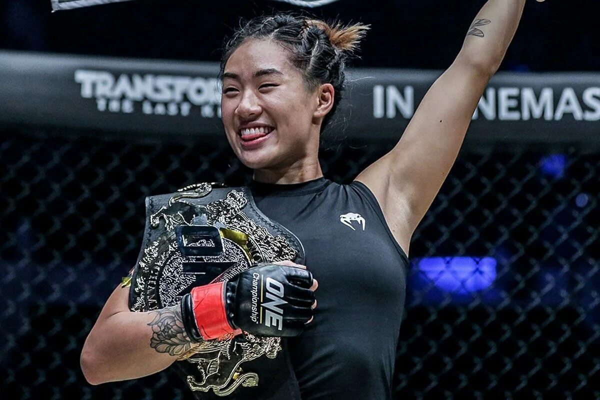 Анджела ли фото. Angela lee. Angela lee. Angela lee. Кто такая angela lee.
