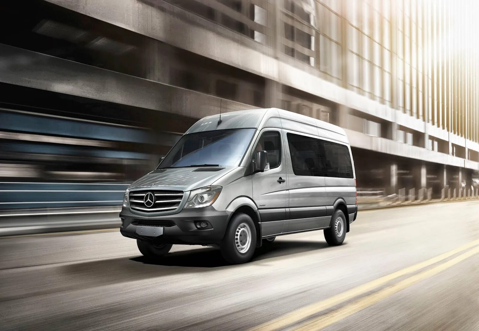 Mercedes sprinter w906 2006-2014. Спринтер дв. Мерседес спринтер 3. Спринтер дв. Микроавтобус мерседес ладжети 2002.