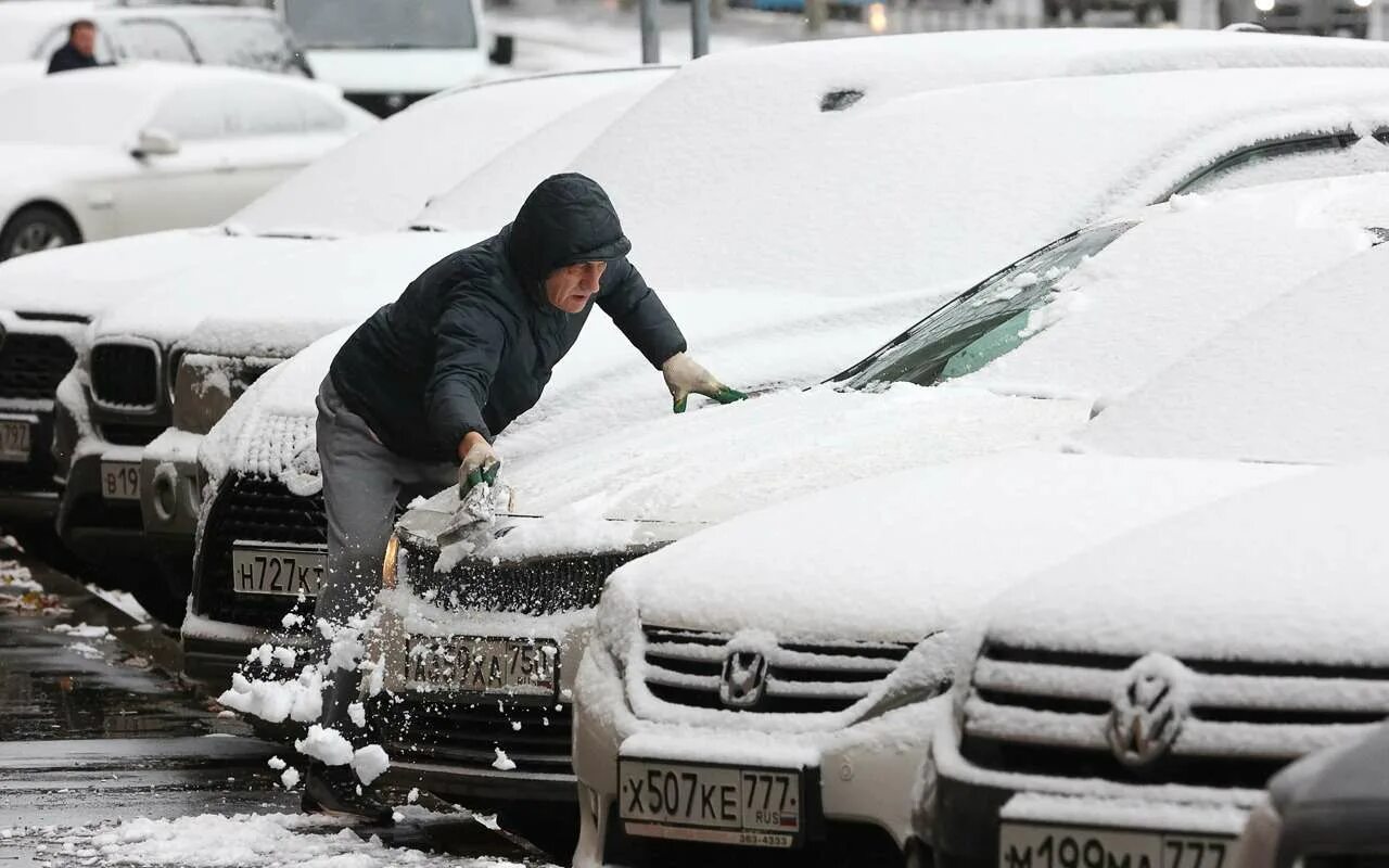 Снег в Москве. Снегопад в Москве. Похолодание зима. Российские Морозы.