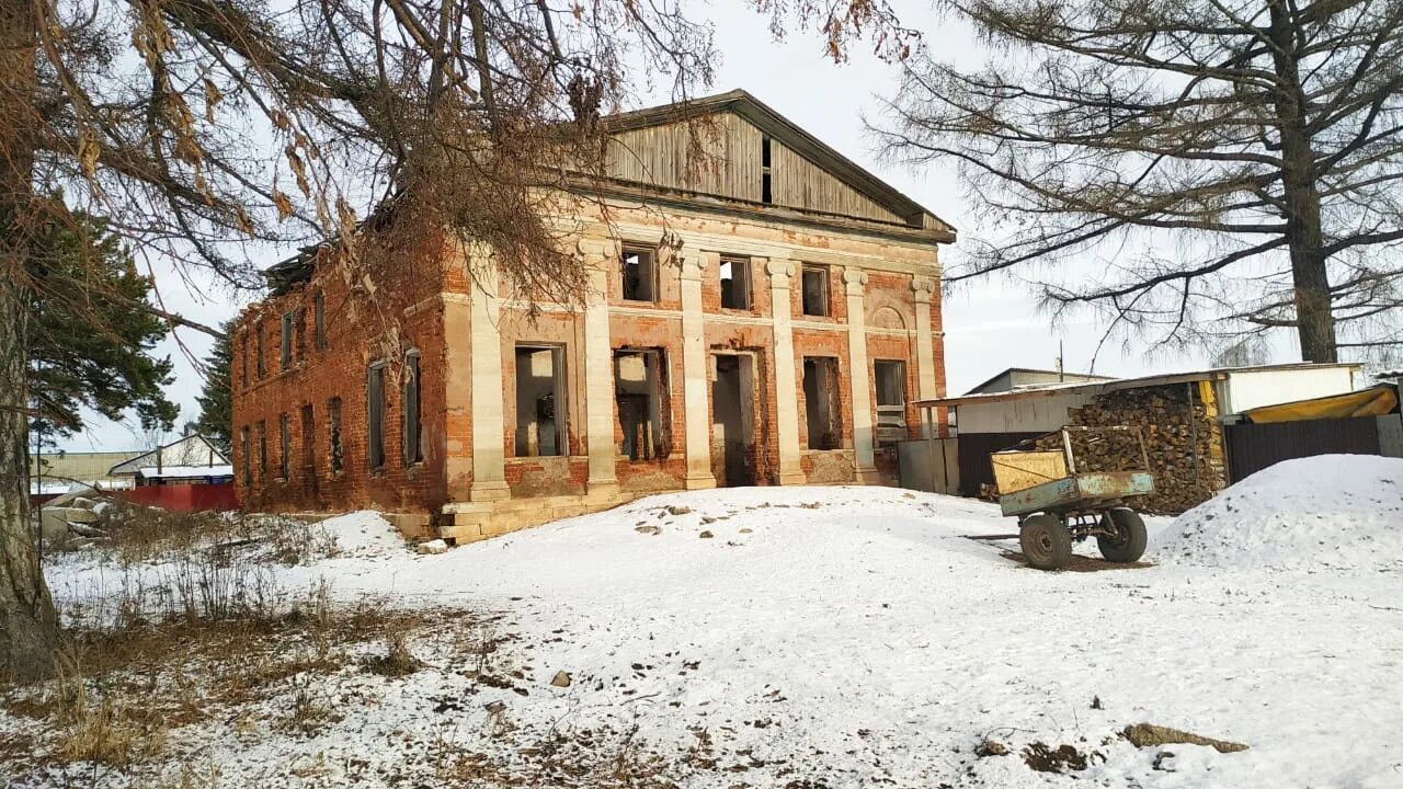 Дом какого помещика был сильно захламлен. Дом помещика арешева. калязин дом помещика. помещицкий дом. дом мельгунова на арбате.
