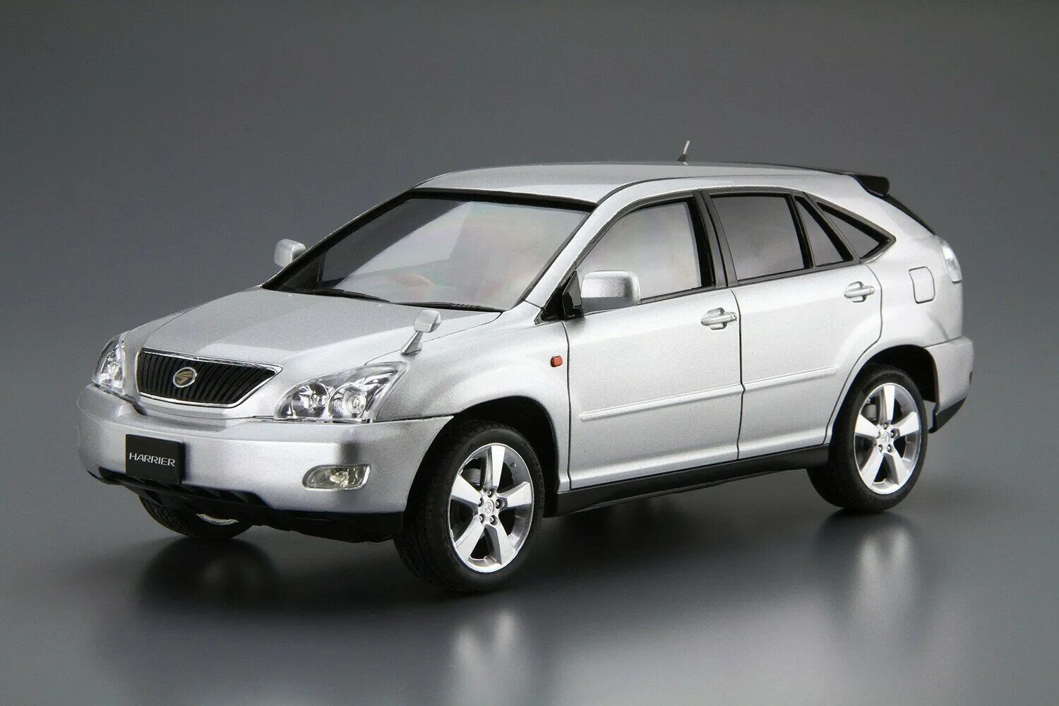 Купить тойота харриер в хабаровске. Toyota Harrier 350g. Сборная модель Тойота Харриер. 1:24 Сборная модель Toyota Harrier 350g Premium l. Toyota Harrier Aoshima.