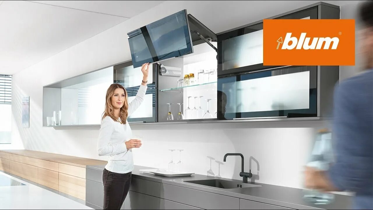 Blum instagram. Складной подъемник blum aventos hf. подъемный механизм blum aventos hf. подъемный механизм blum aventos hf, для фасада шириной 900-1000 мм. кухня с aventos hf.