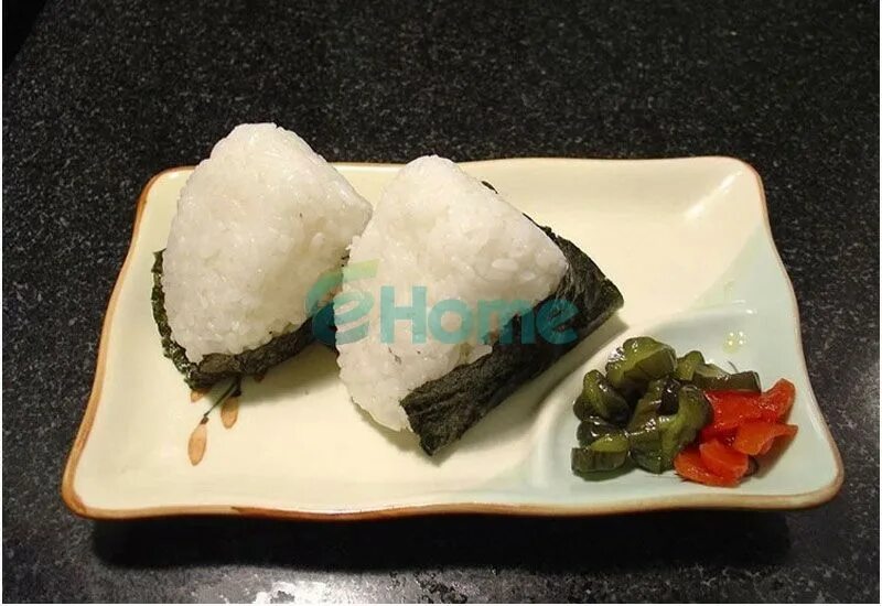 где онигири. онигири форма для онигири. онигири прайм. онигири фудзи. онигири с лососем.