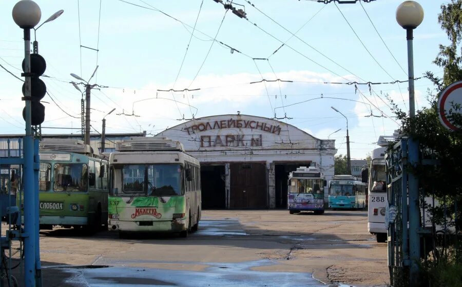 Троллейбусное предприятие смоленск. Троллейбусное управление петрозаводск. троллейбус петрозаводск. списанные троллейбусы петрозаводска. троллейбус петрозаводск маршруты.
