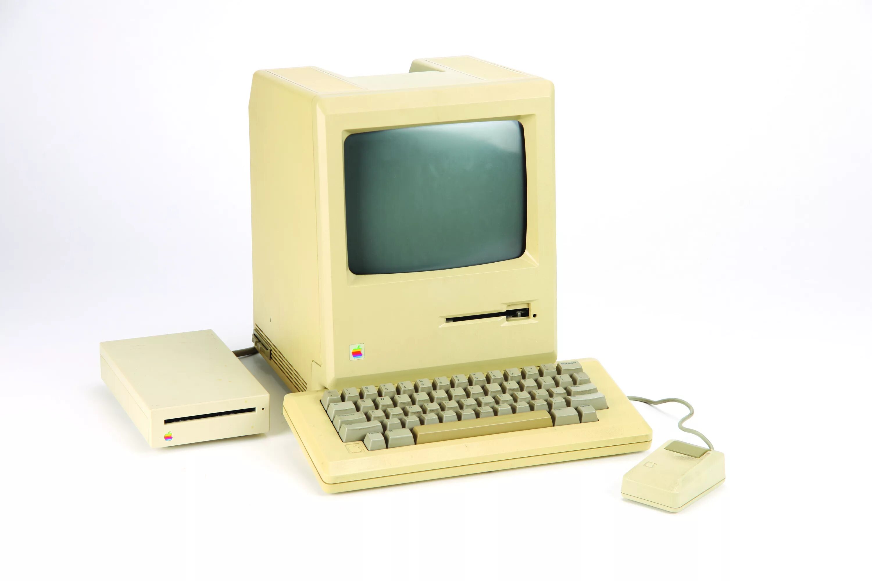 Как называется старый компьютер. Компьютер apple macintosh (1984). эппл 1984. макинтош apple 1984. первый компьютер apple макинтош.