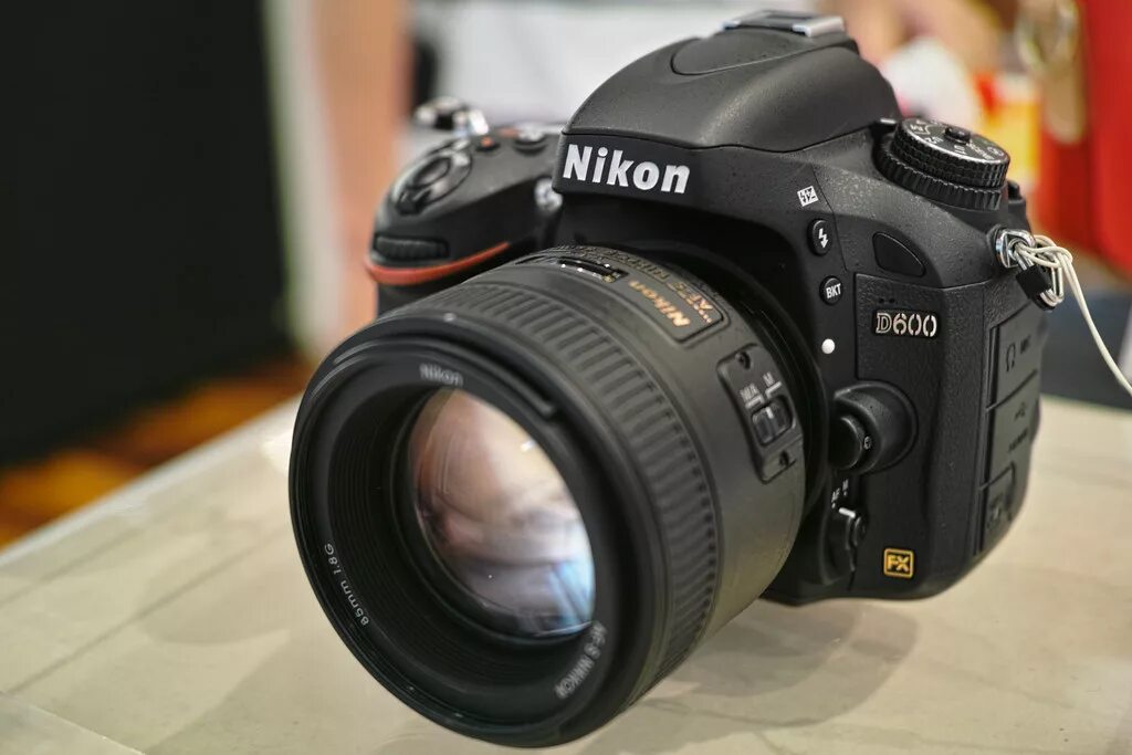 Nikon 85mm f/1.8g. Nikon 85mm f/1.8g af-s Nikkor. Nikon af600. Nikon 85 1.8. Af s 85mm f