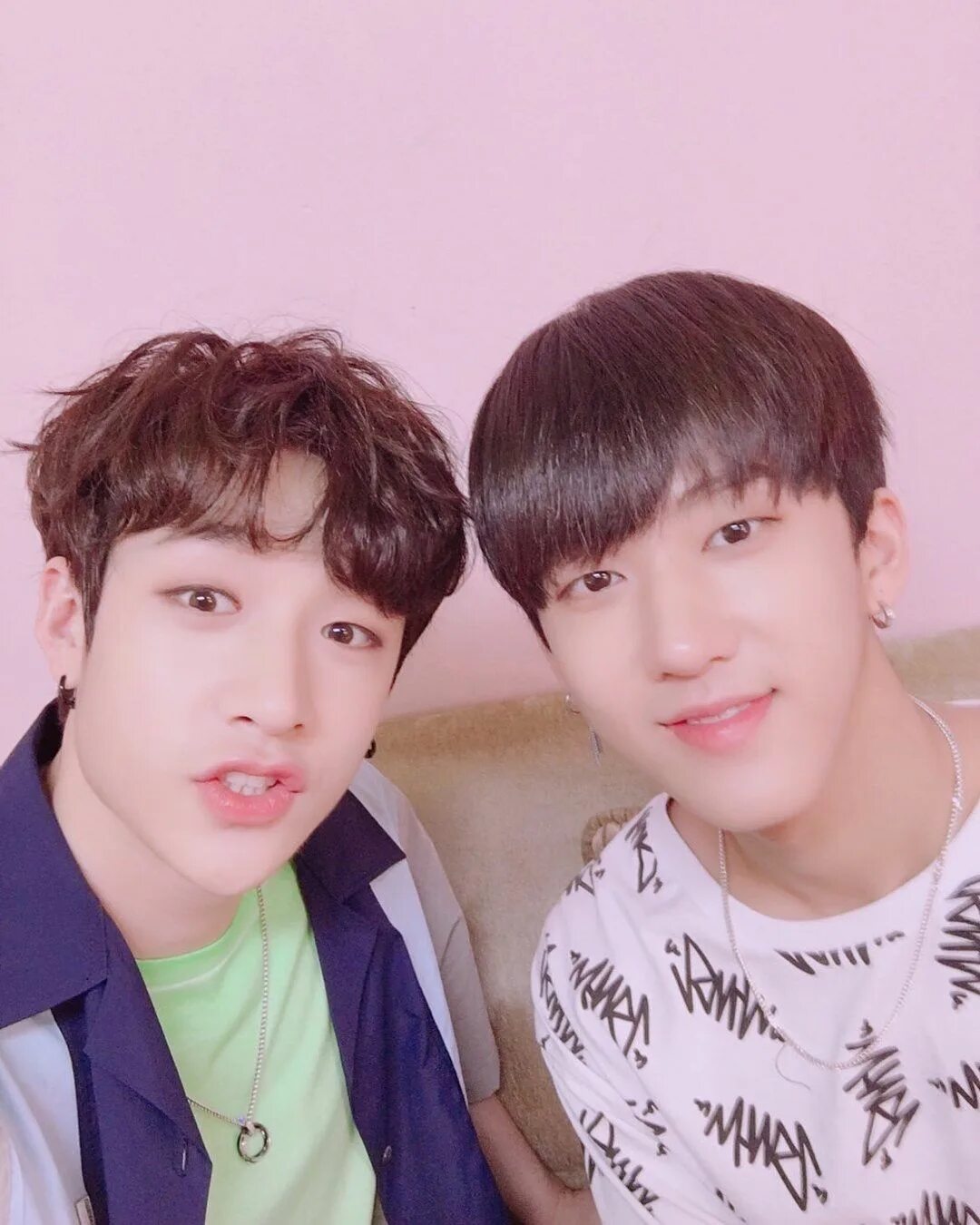 Чанбин пассив фф. Чан и чанбин. чанбин и джисон. stray kids чанбин и чан. чанбин, джисон, минхо, бан чан.