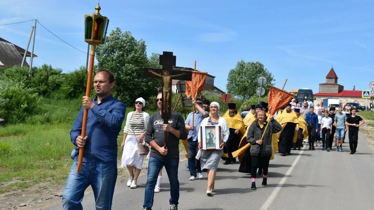 Крестный ход в Шацке Рязанской области. Крестный ход на Пасху в Мичуринске 2023. Крестный ход Стефано 2023. Боголюбский крестный ход.