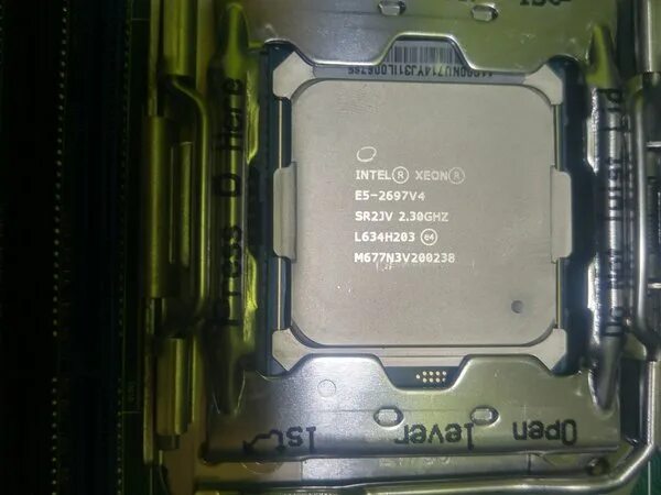 Intel xeon e5-2697 v4 lga2011-3, 18 x 2300 мгц. Xeon e5 2697. E5 2683v4. Процессор intel xeon e5-2697av4 broadwell-ep. Intel xeon e5-2697 v2.