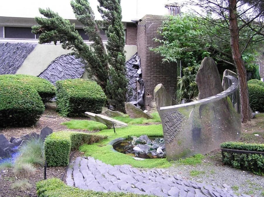 Патрик уотсон ландшафтный архитектор. Miracle garden dubai контроль. Сад 2024. Сирень мейера палибин миксбордер. Миксбордер сирень палибин.