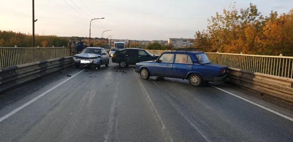 фольксваген амарок после аварии. фото из скорой. свердловская обл г талица чп в сентябре пожар ул фрунзе. типичная талица новости. дтп в талице свердловской области.