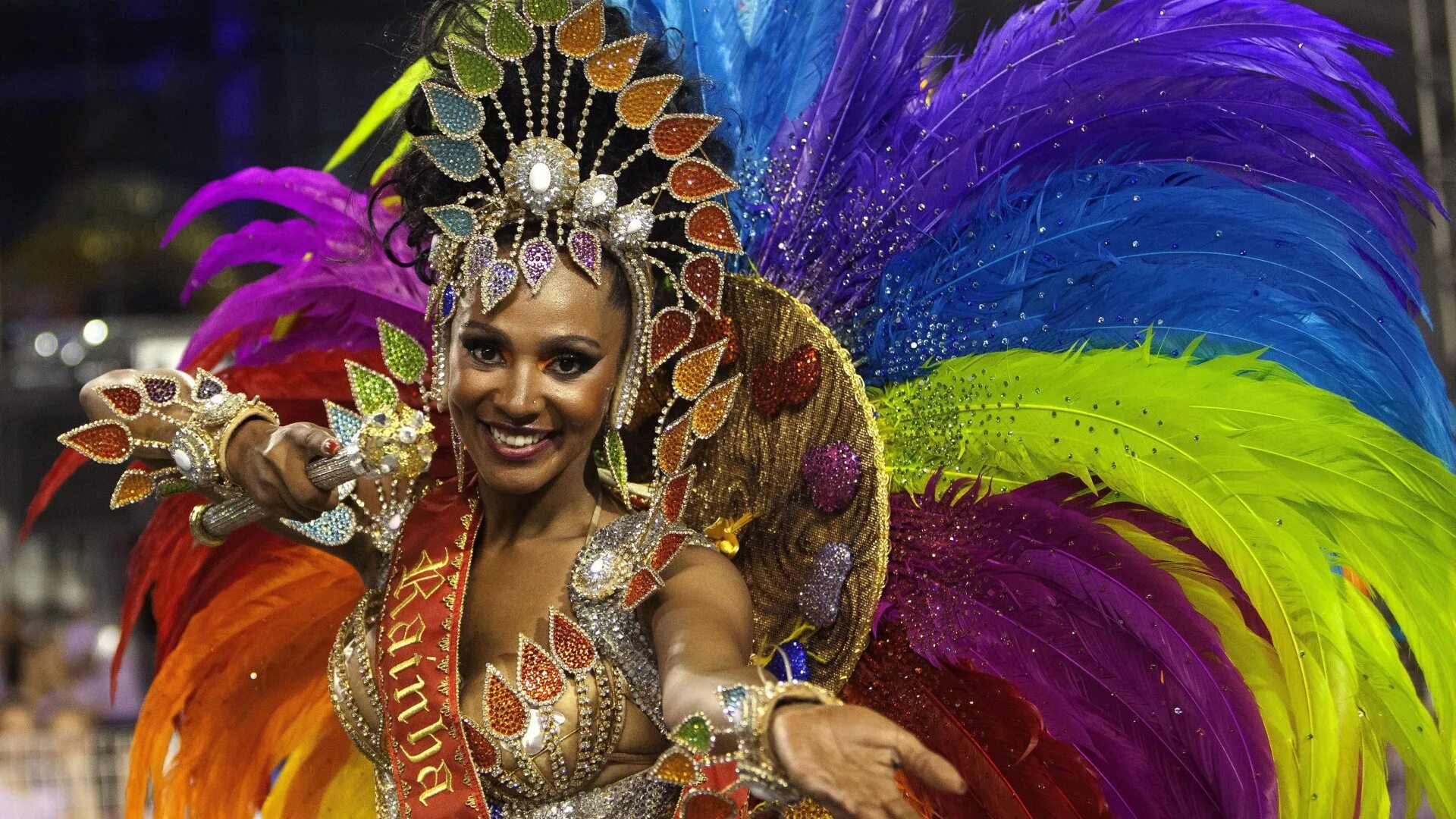Карнавал в Рио-де-Жанейро. Карнавал в Рио-де-Жанейро 2022. Рио-де-Жанейро карнавал костюмы. Карнавал в Рио-де-Жанейро (бразильский карнавал).