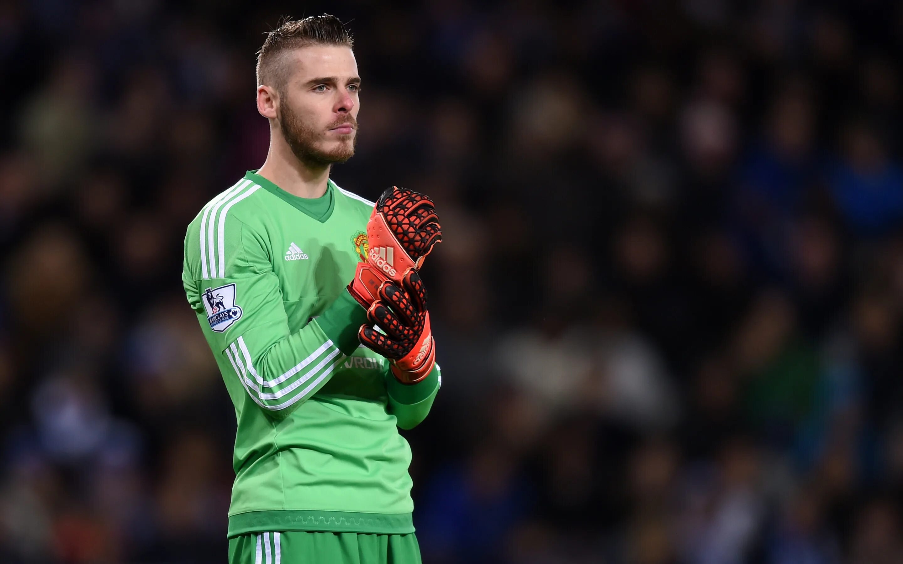 Карьера давида де хеа. Кровь де лигт футболист. Футболист. Очень де. Очень де.