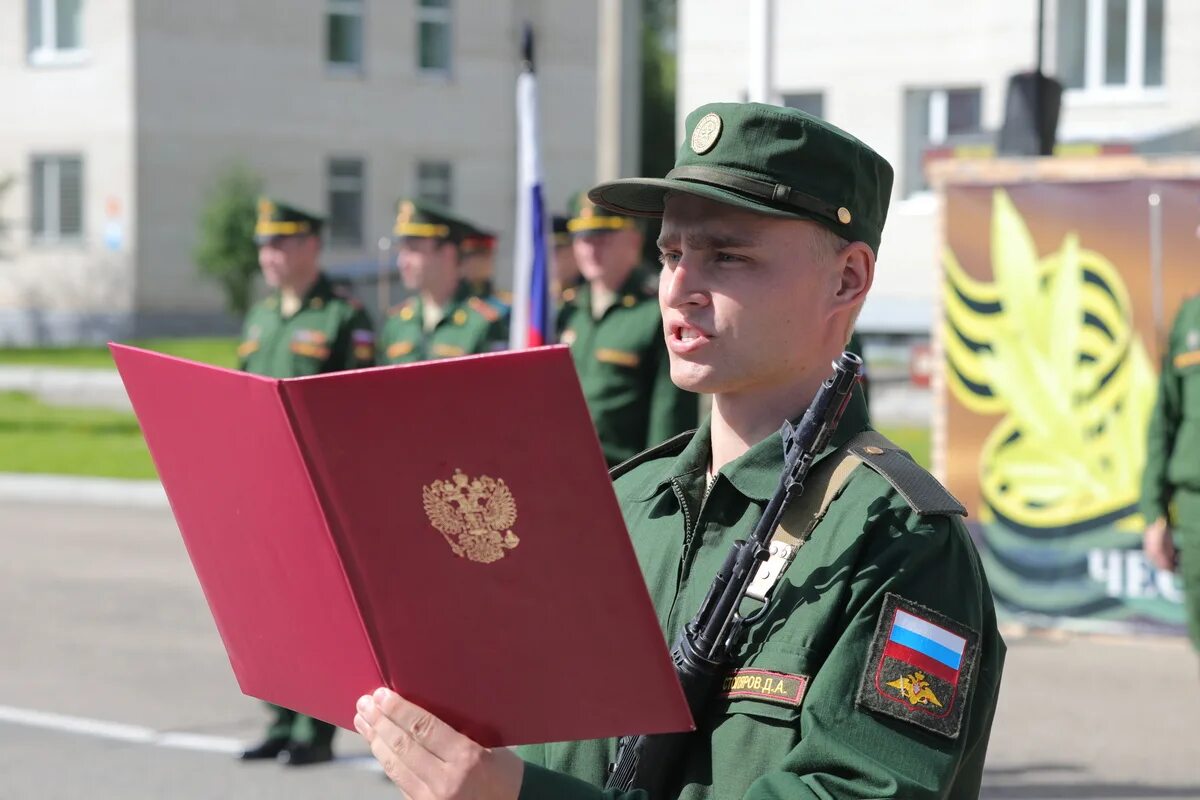 Присяга. Военная присяга. Присяга солдата. Присяга военнослужащего. Приняли присягу на верность