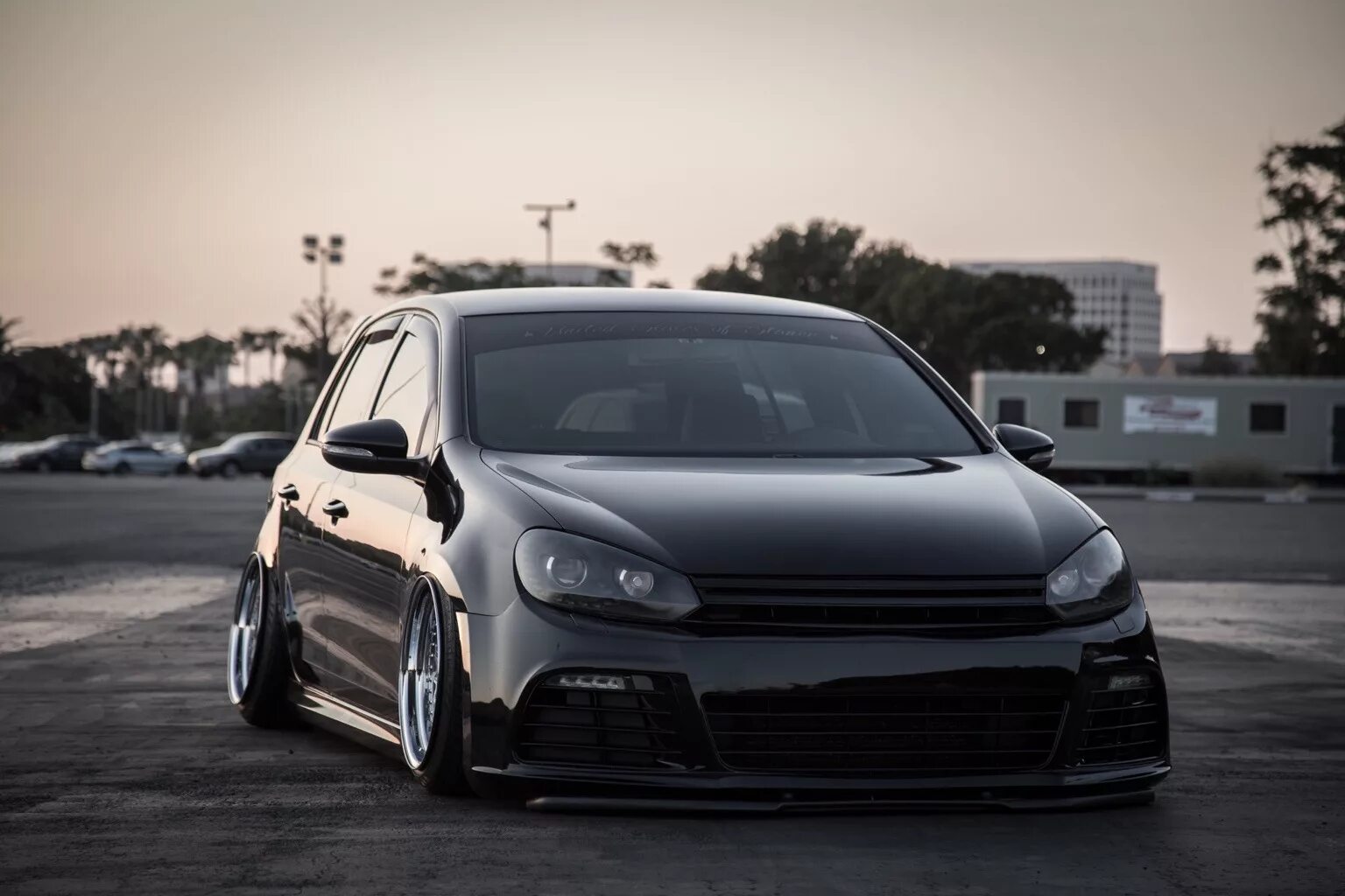 Volkswagen mk6. Volkswagen Golf mk6 Black Tuning. Volkswagen Golf r mk6 Tuning. VW Golf mk6 Tuning. Volkswagen Golf r mk6 Black.