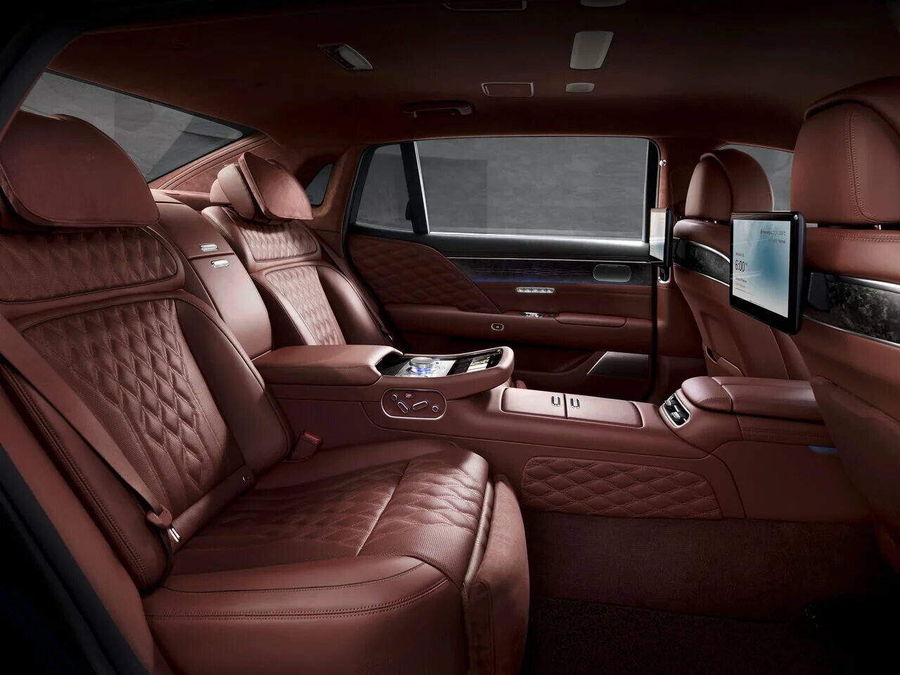 Genesis g90 салон. Genesis g90 limousine 2020. G90 салон. G90 салон. Genesis g90 салон.