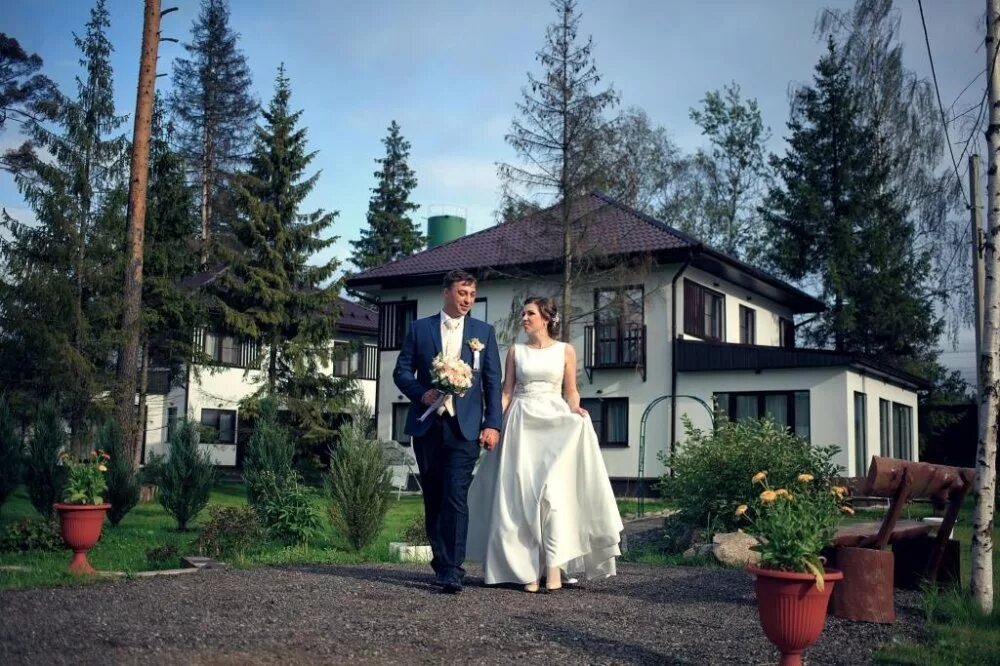 Загородная свадьба подмосковье. Свадьба в коттедже. Загородная площадка для свадьбы. Загородная свадьба подмосковье. Ареал отель свадьба.