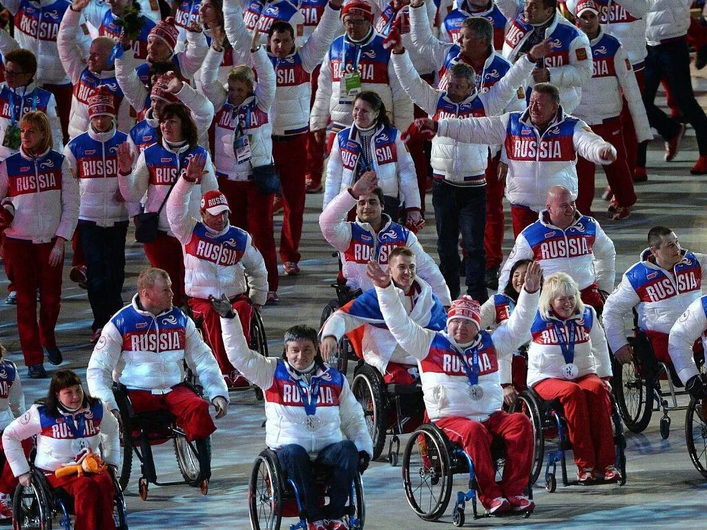 Впереди нас ехали спортсмены. Сборная России параолимпийцев 2022. Летние игры паралимпийцев в Сочи. Паралимпиада в Пекине Россия. Белорусских спортсменов выступят на Паралимпийских играх в Пекине.