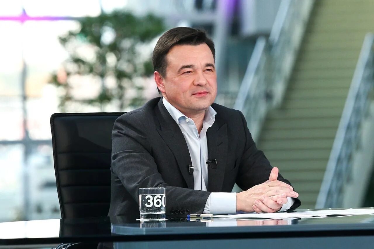 воробьев и медведева. андрей юрьевич воробьёв. воробьева снимут с должности губернатора. воробьев с медведевым фото. андрей юрьевич воробьёв.