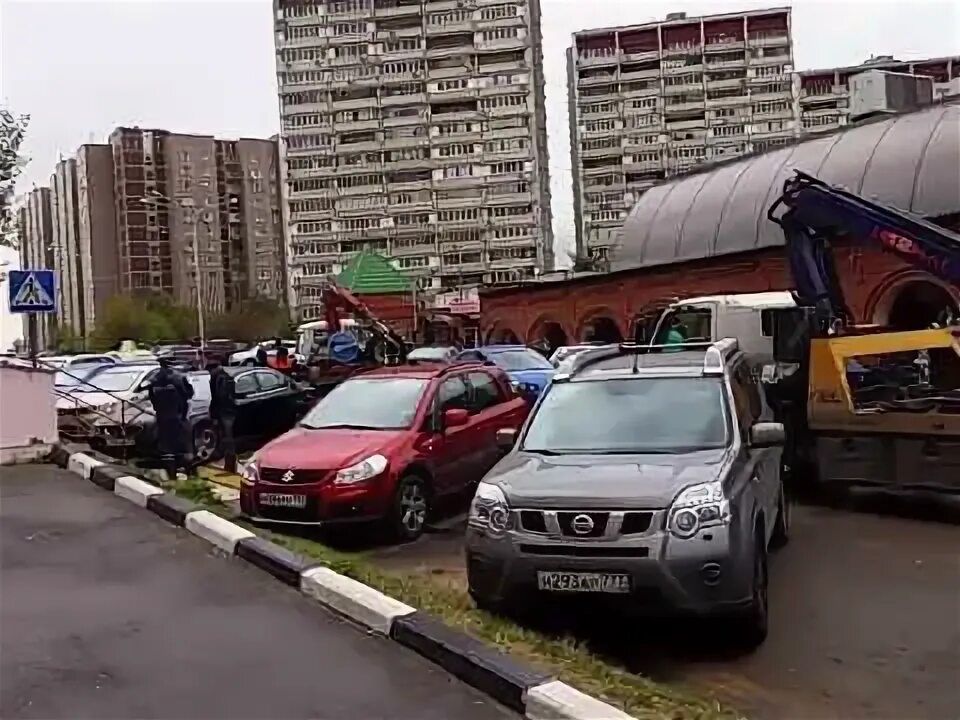 Адреса эвакуированных машин. Эвакуатор цодд. Эвакуация авто фото. Эвакуатор оплата. Эвакуация авто москва.